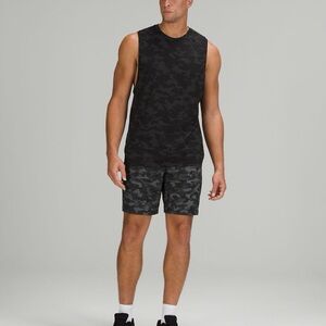 Lululemon Camo Pace Breaker Lined‎ Short 9"
 Size medium